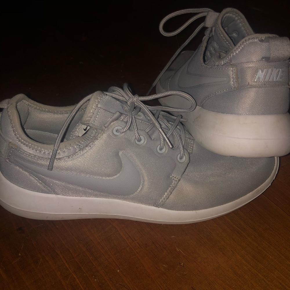 NIKE ROSHE 2